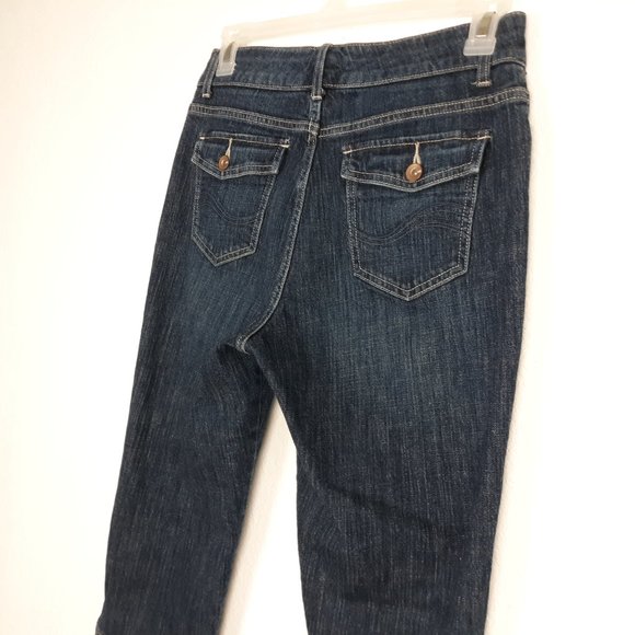 LEE Women's Capri Jeans Size 10 Just Below the Waist Medium Wash Blue Denim - Picture 6 of 15